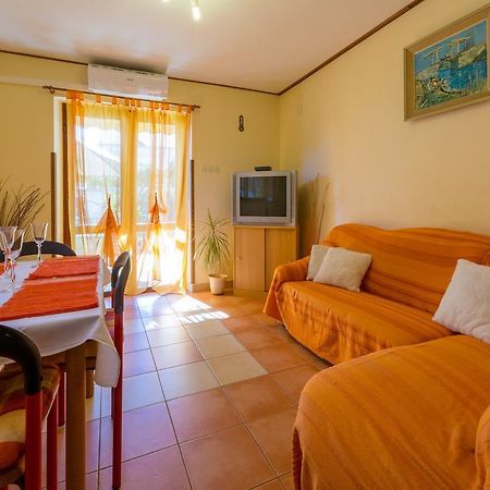 Apartment Snjezana Dramalj Bagian luar foto